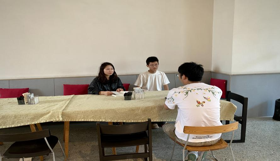 太阳成tyc集团教师代表前往上海廿一客食品有限公司开展访企拓岗活动